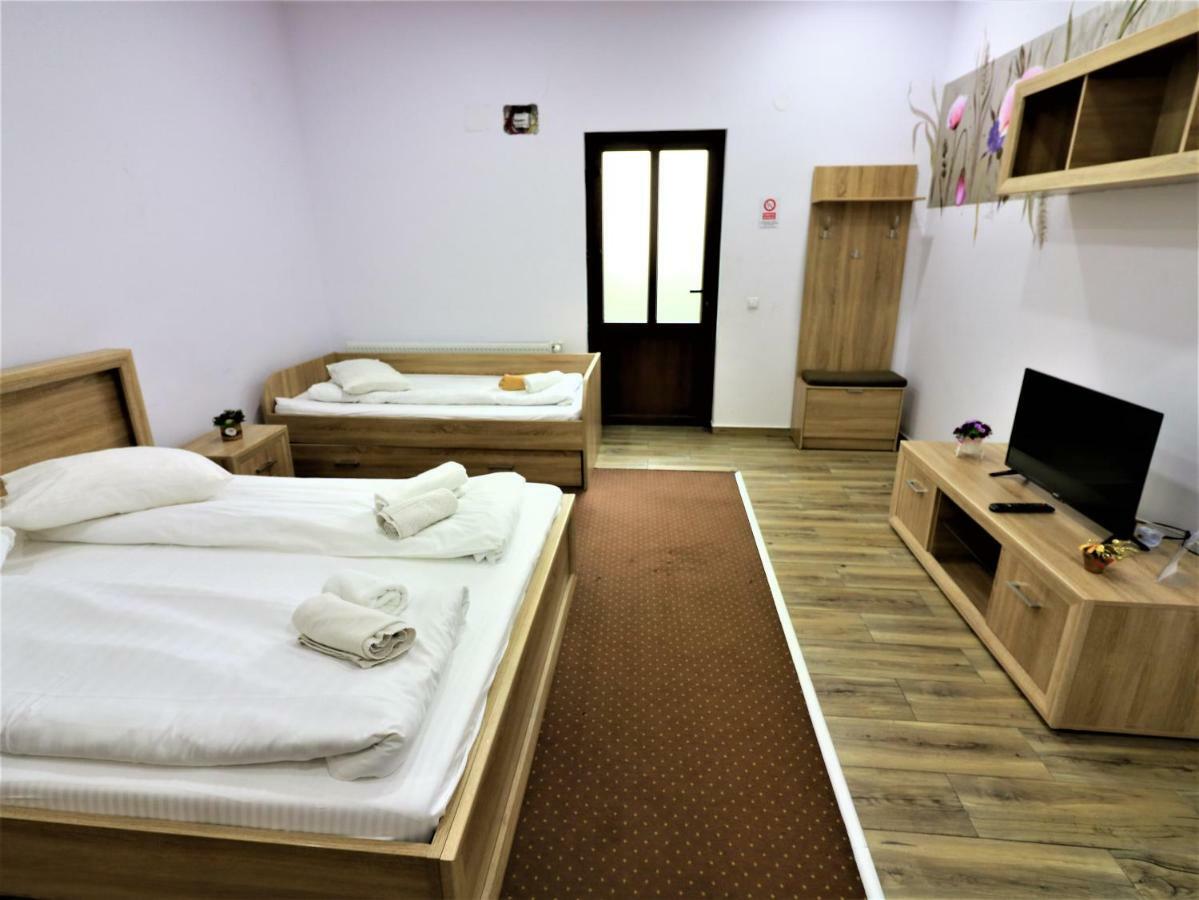 Flowers House Sibiu Ngoại thất bức ảnh
